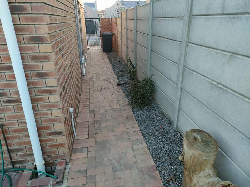 3 Bedroom Property for Sale in Bracken Heights Western Cape